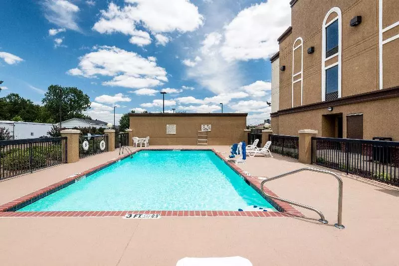 فندق Holiday Inn Express & Suites Grenada, An Ihg