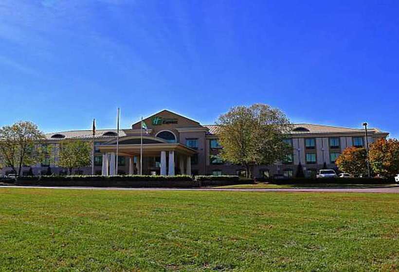 Holiday Inn Express Hotel & Suites Hagerstown, An Ihg