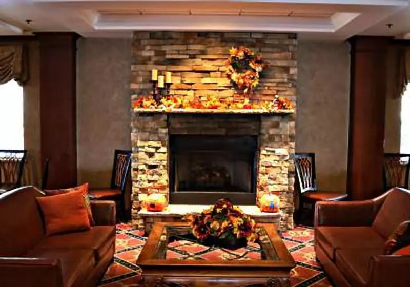 Holiday Inn Express Hotel & Suites Hagerstown, An Ihg