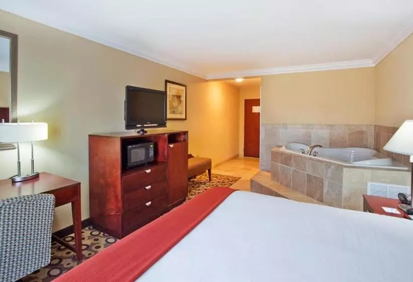 Hotelli Holiday Inn Express & Suites Macon I 475, An Ihg
