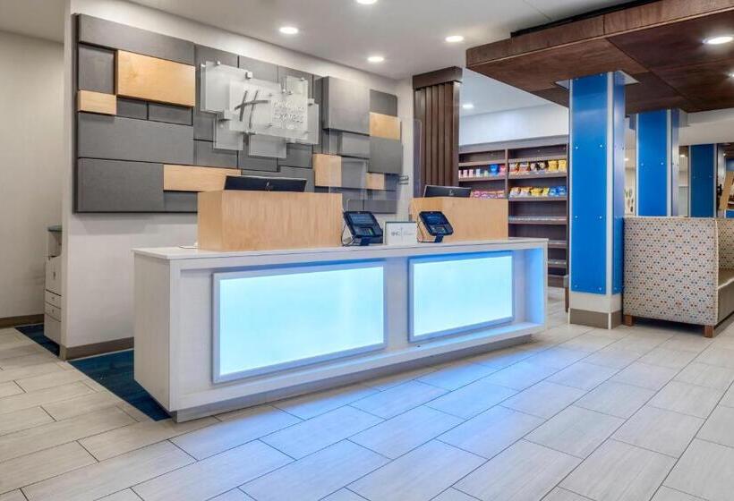 فندق Holiday Inn Express & Suites Macon   I 475, An Ihg