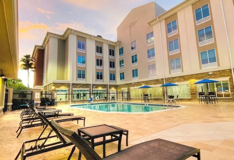 Holiday Inn Express Hotel & Suites Mobile Saraland, An Ihg