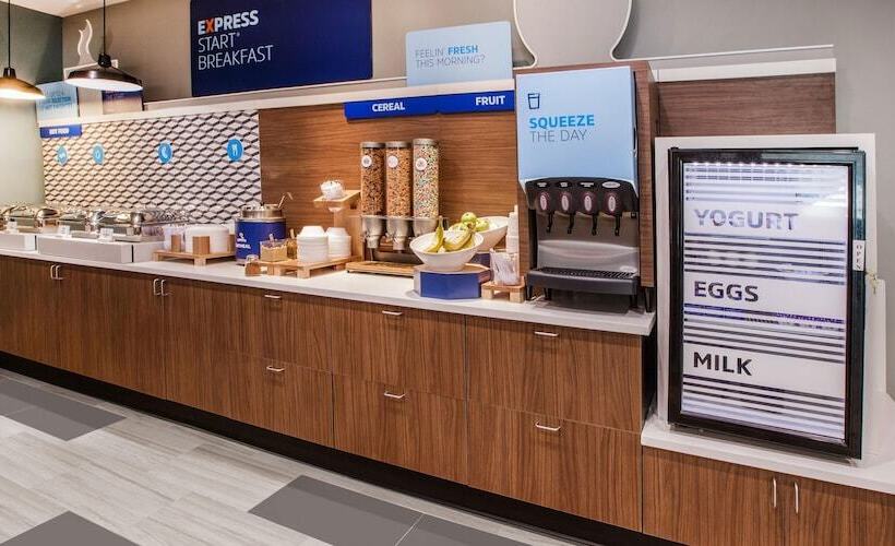 Holiday Inn Express Hotel & Suites Saginaw, An Ihg