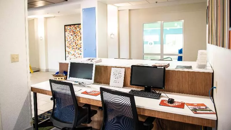 Holiday Inn Express Hotel & Suites Sedalia, An Ihg