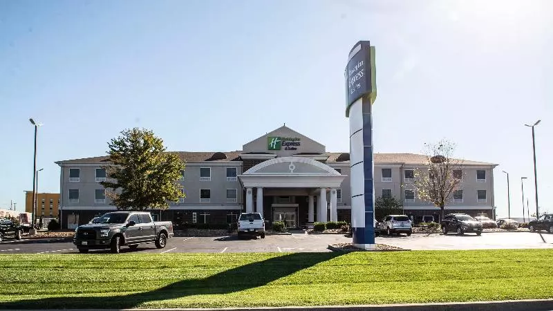 Holiday Inn Express Hotel & Suites Sedalia, An Ihg