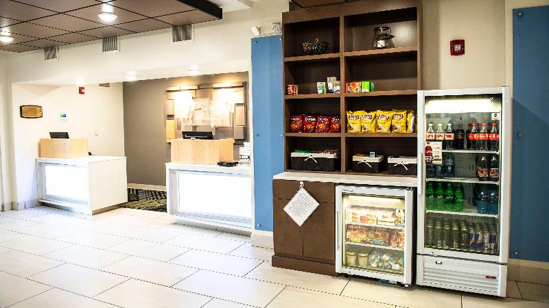 Holiday Inn Express Hotel & Suites Sedalia, An Ihg