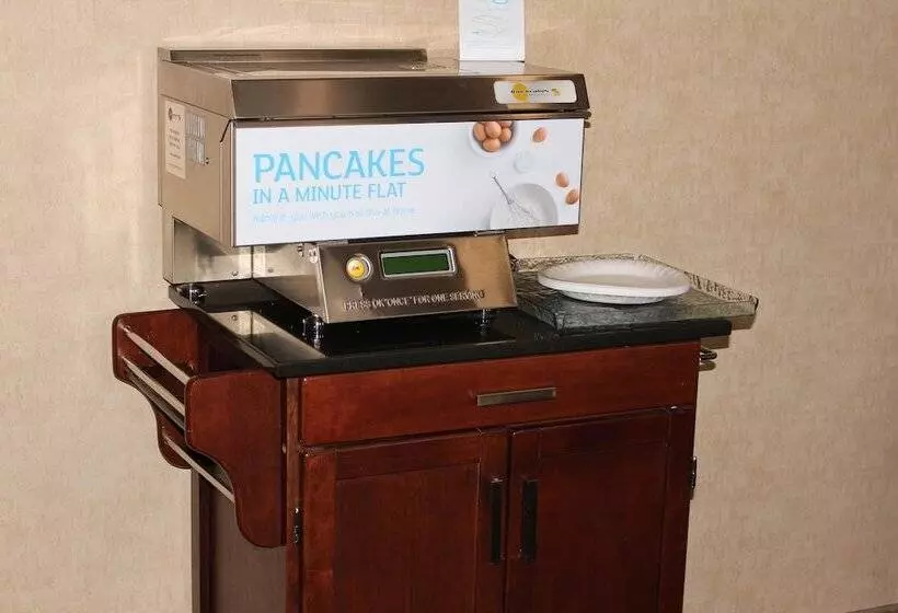 Отель Holiday Inn Express Kansas City Liberty Missouri, An Ihg