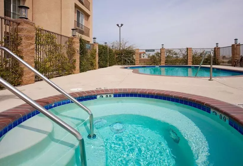 ホテル Holiday Inn Express Lancaster, An Ihg