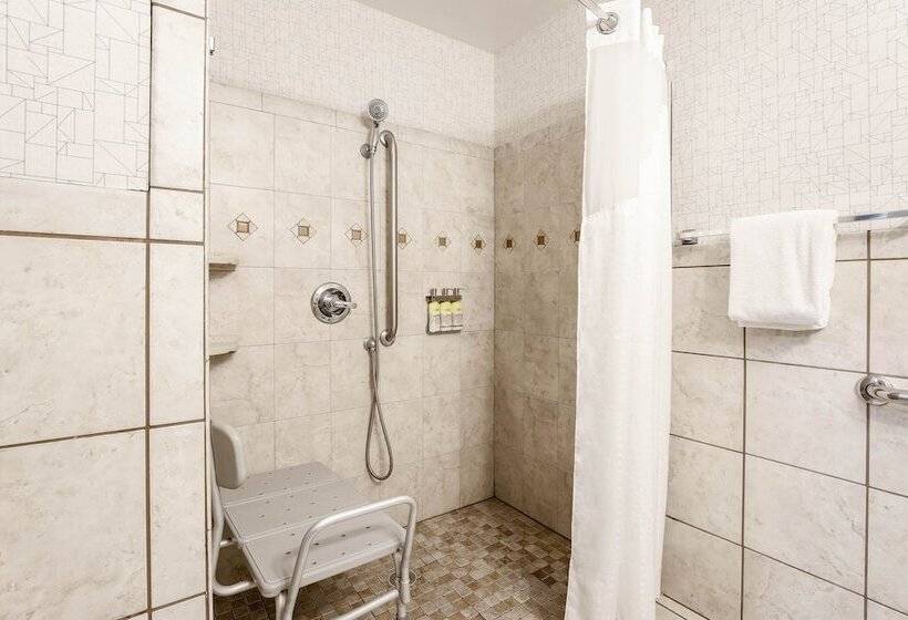 Отель Holiday Inn Express Lancaster, An Ihg