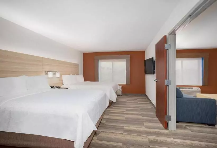 Отель Holiday Inn Express Ontario, An Ihg