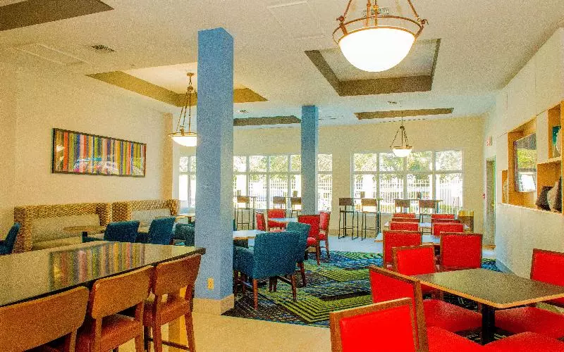 酒店 Holiday Inn Express St. Petersburg North / I 275, An Ihg