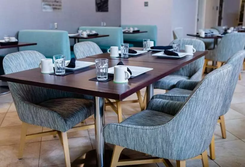 Отель Holiday Inn Statesboro University Area, An Ihg