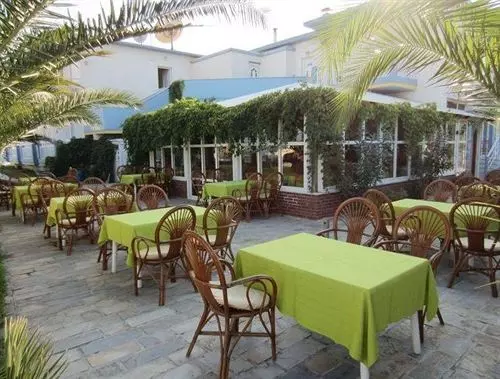 호텔 Olympion Beach