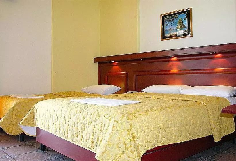 호텔 Olympion Beach