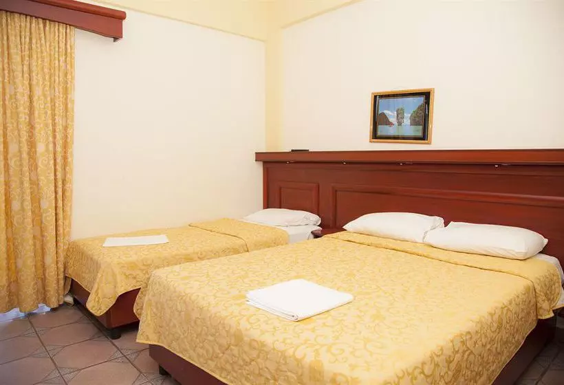 호텔 Olympion Beach