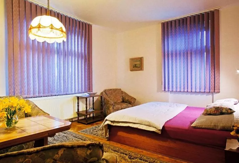 ホテル Pension Ingrid