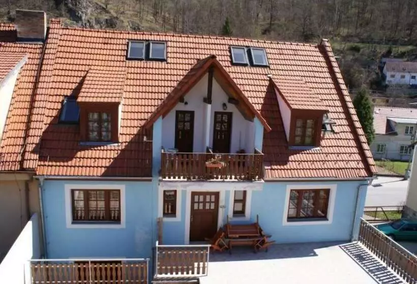 Hotelli Penzion Albatros