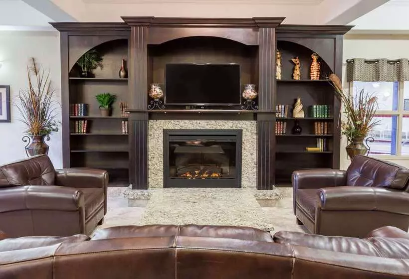 호텔 Ramada By Wyndham Westlock