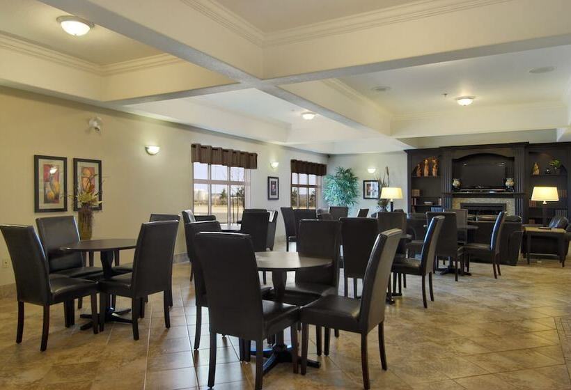 בית מלון כפרי Ramada By Wyndham Westlock