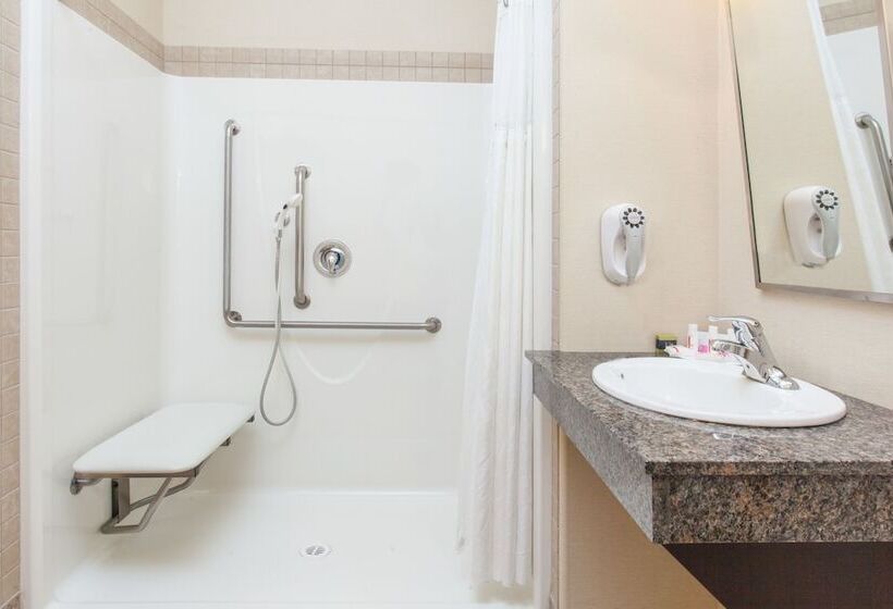 בית מלון כפרי Ramada By Wyndham Westlock