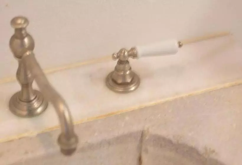 酒店 The Anchor House