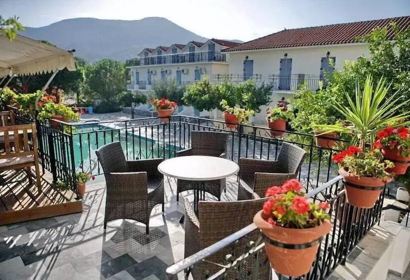 هتل Theofilos Classic