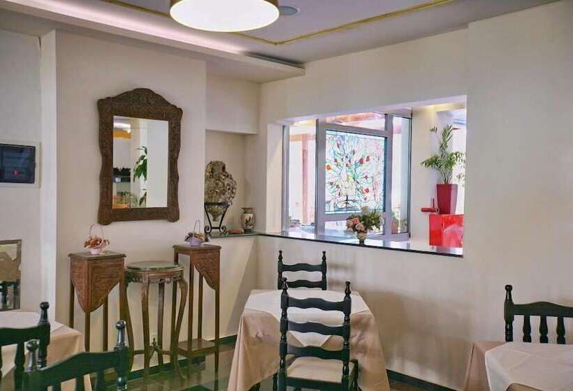 호텔 Theofilos Classic