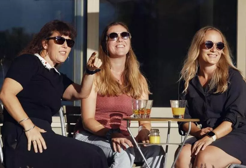 Montreux Youth Hostel