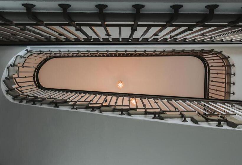 Montreux Youth Hostel