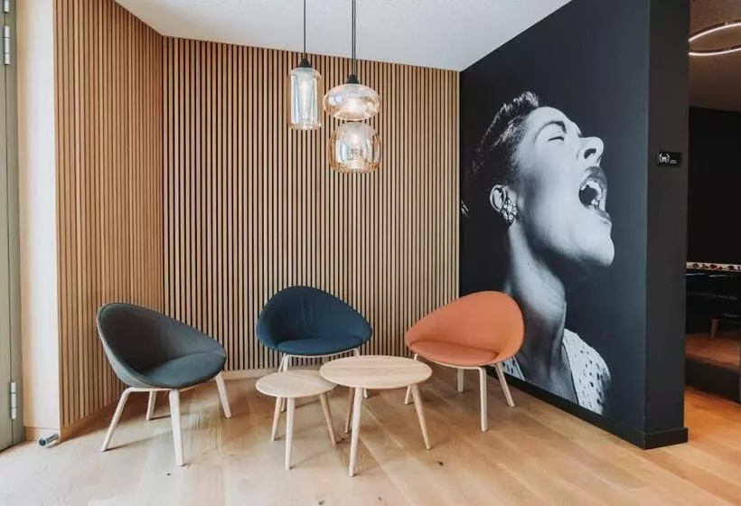 Montreux Youth Hostel