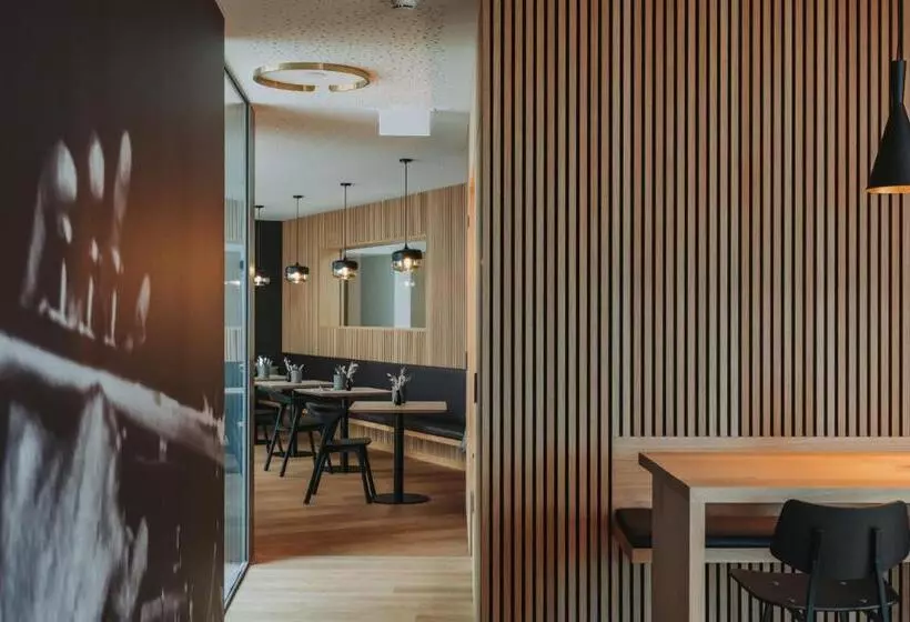 Montreux Youth Hostel