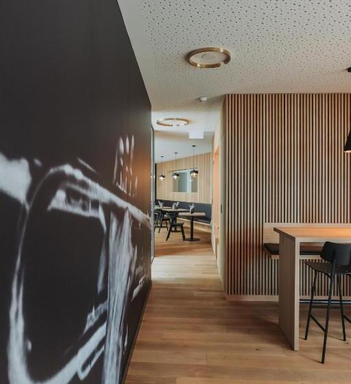 Montreux Youth Hostel