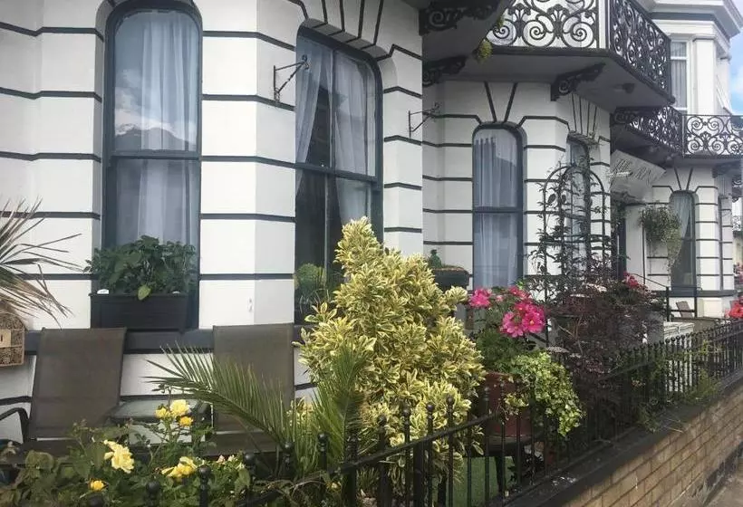 פנסיון The Prince Guest House