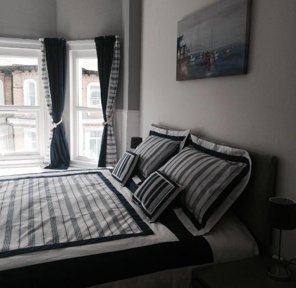 بنسيون The Prince Guest House