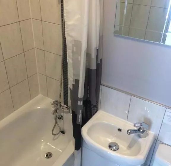 פנסיון The Prince Guest House