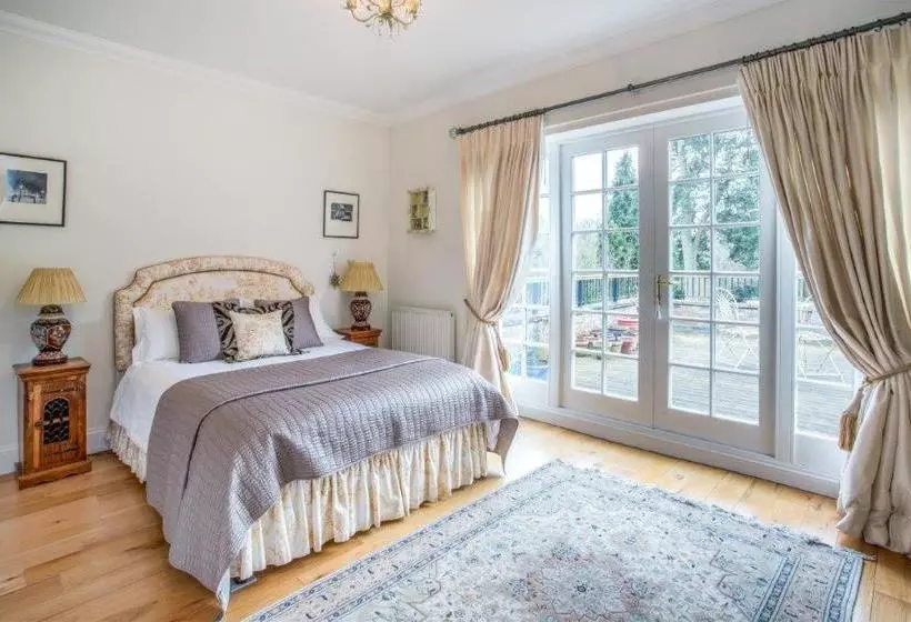 Sherwood Guesthouse
