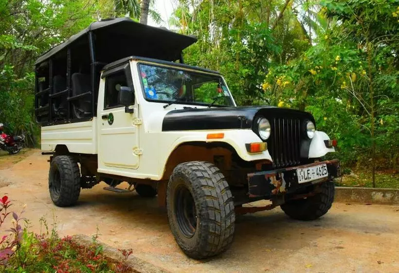 Majatalo Leesa Villa Safari Resort