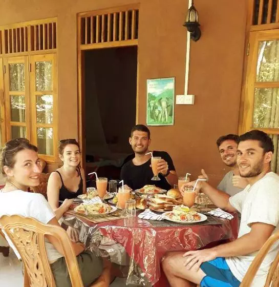 Majatalo Leesa Villa Safari Resort