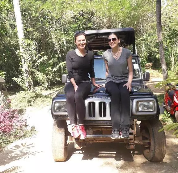 Majatalo Leesa Villa Safari Resort