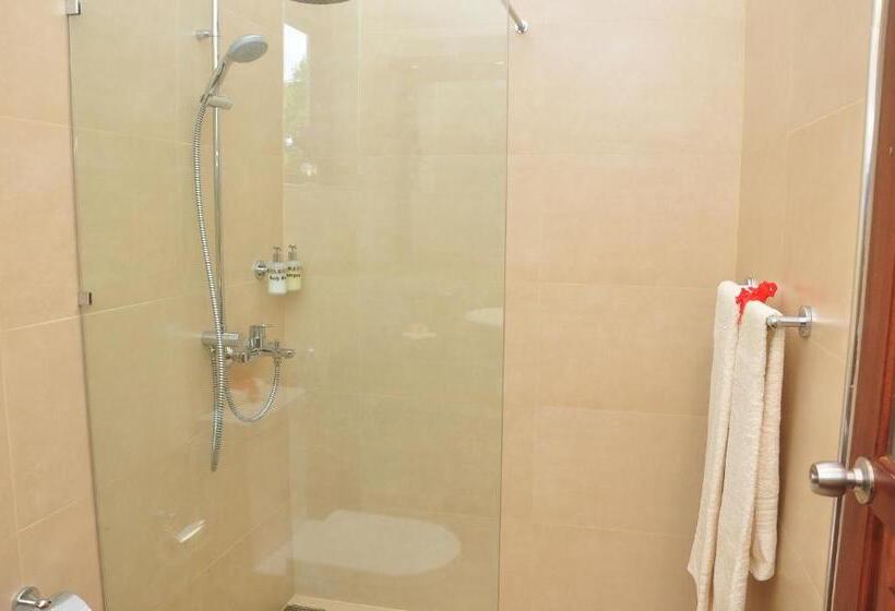 הוסטל Sky And Sand Guesthouse