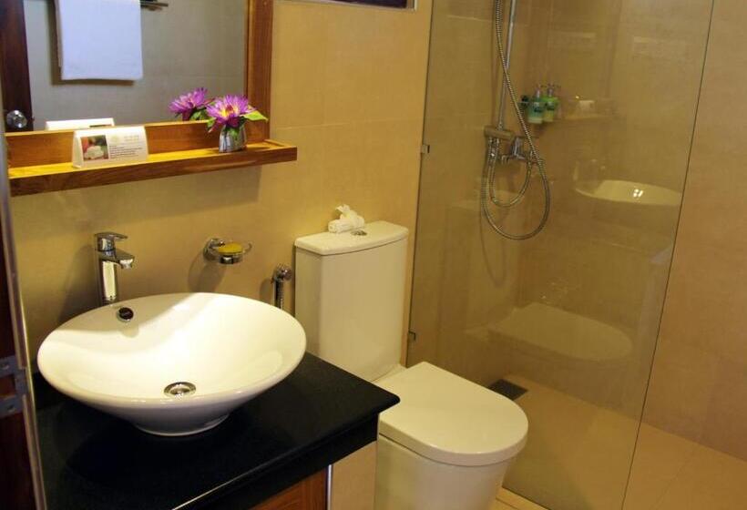 הוסטל Sky And Sand Guesthouse