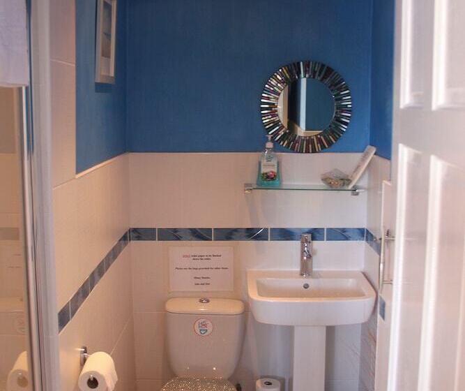 צימר Dalmore Lodge Guest House