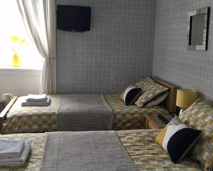 Bed and Breakfast Dalmore Lodge Guest House