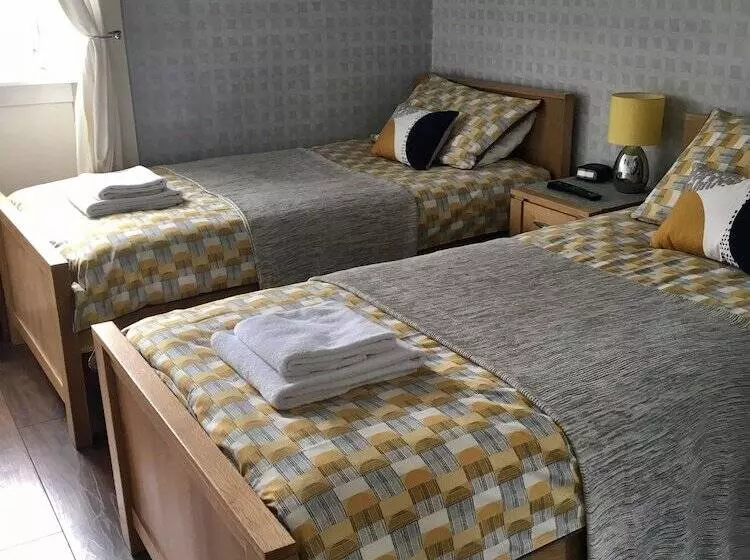 Bed and Breakfast Dalmore Lodge Guest House