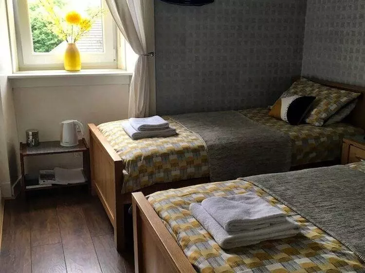 Bed and Breakfast Dalmore Lodge Guest House