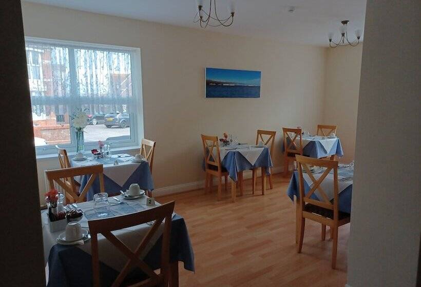 ベッドアンドブレックファースト Palm Court