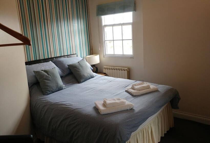 ベッドアンドブレックファースト The Three Horseshoes