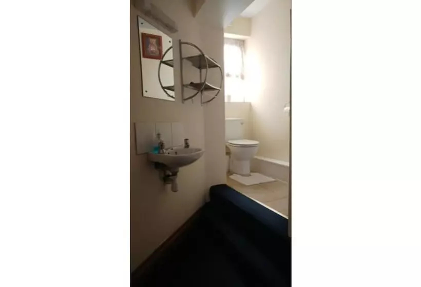 Bed and Breakfast The Three Horseshoes