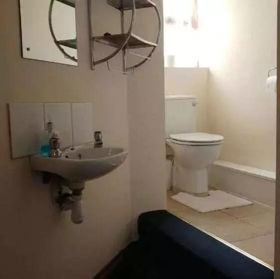 Bed and Breakfast The Three Horseshoes