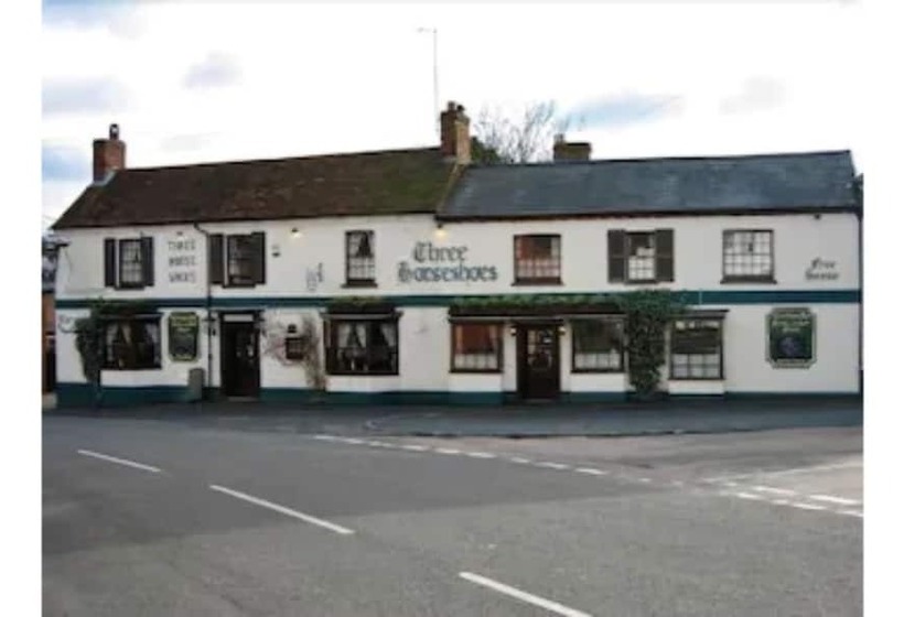 ベッドアンドブレックファースト The Three Horseshoes